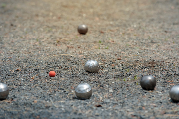 rules-playing-petanque-background_23911-276
